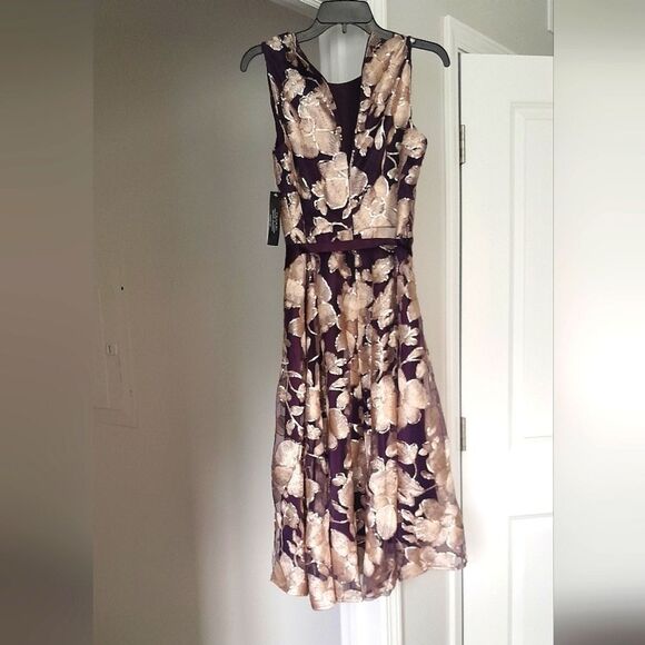 Tahari ASL Sleeveless - Picture 4 of 7